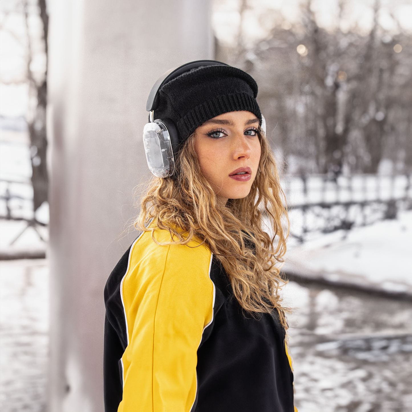 Mondo by Defunc Headphone - Over-Ear - Transparent